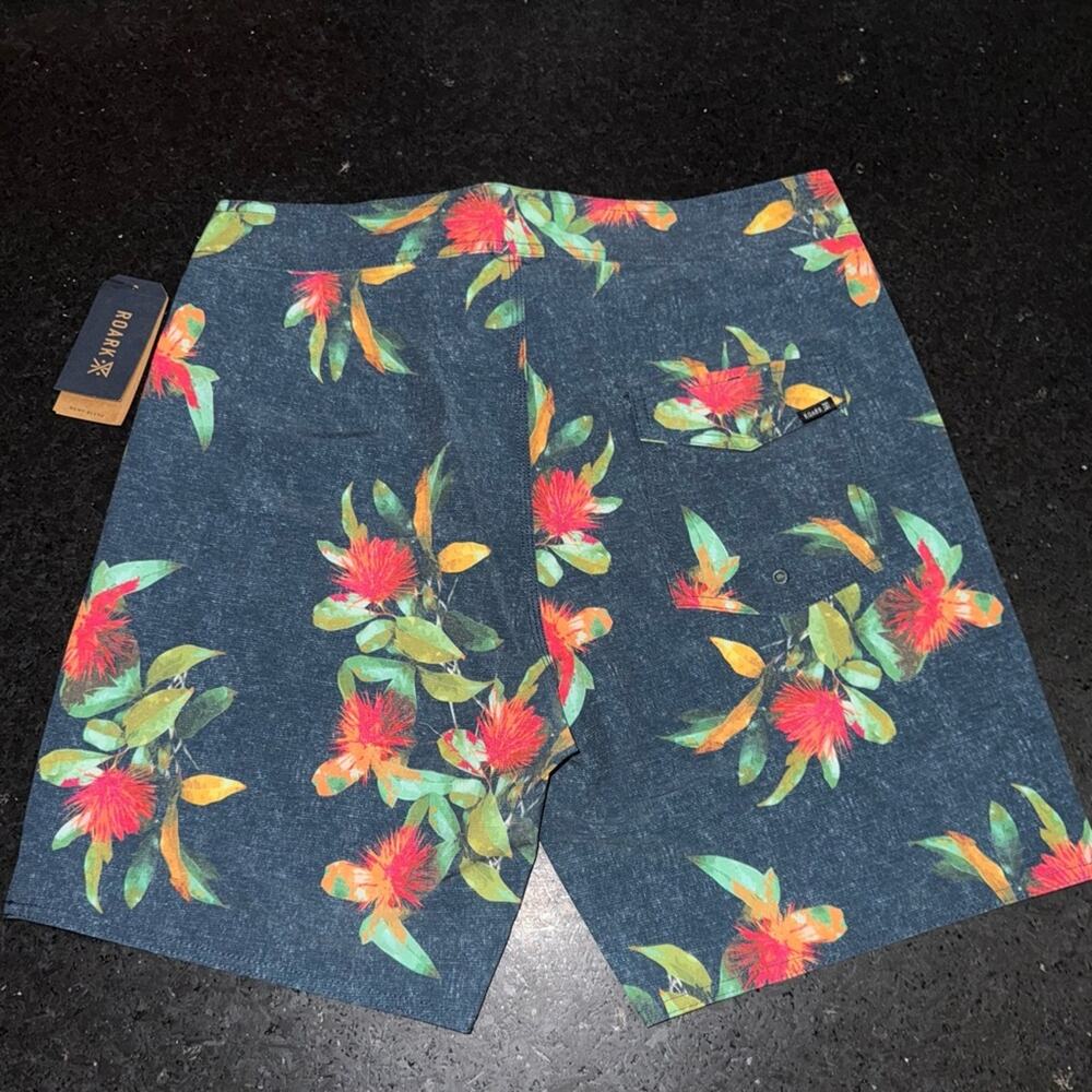 NEW Roark Passage La Selva 18" Men's Boardshorts Floral Heathered Navy Blue 32” - Picture 7 of 13
